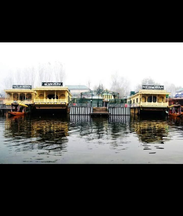 Govt Refutes Alleged Construction Restrictions Around Dal, Nigeen, Khushalsar