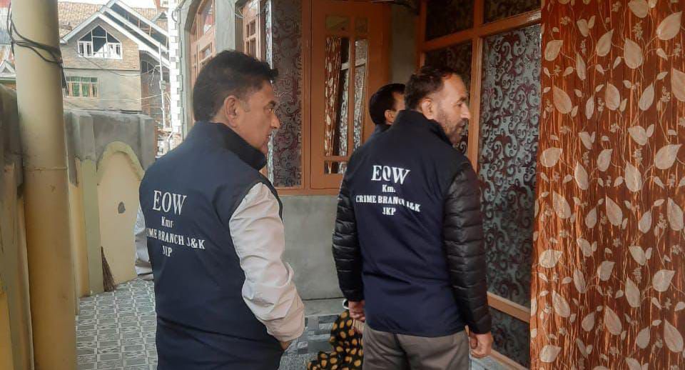 Crime Branch Kashmir Raids Multiple Locations in ₹53 Lakh Land Fraud Case Crime Branch Kashmir Raids Multiple Locations in ₹53 Lakh Land Fraud Case