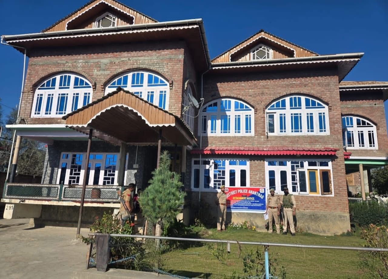 Anantnag Police Seize ₹66 Lakh Assets of Father-Son Drug Trafficking Duo in Bijbehara