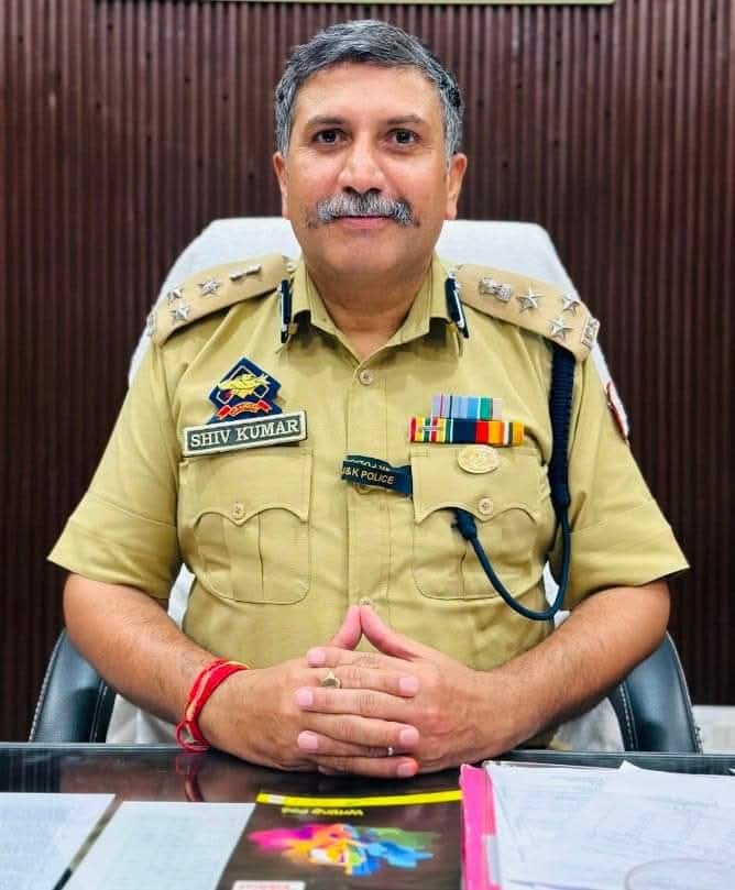 DIG Jammu-Kathua-Samba Range Shiv Kumar Sharma Extends Warm Greetings on the Occasion of Dhanteras
