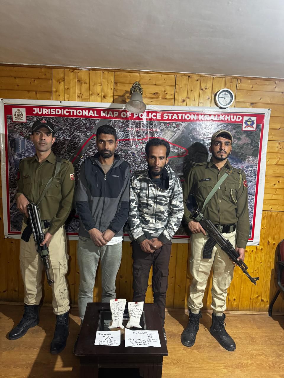 Two Held With Contraband Capsules in Srinagar, Case Registered Under NDPS Act Two Held With Contraband Capsules in Srinagar, Case Registered Under NDPS Act