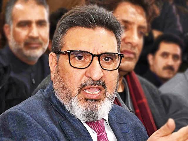 PDP Working in Coordination with BJP, Says Altaf Bukhari