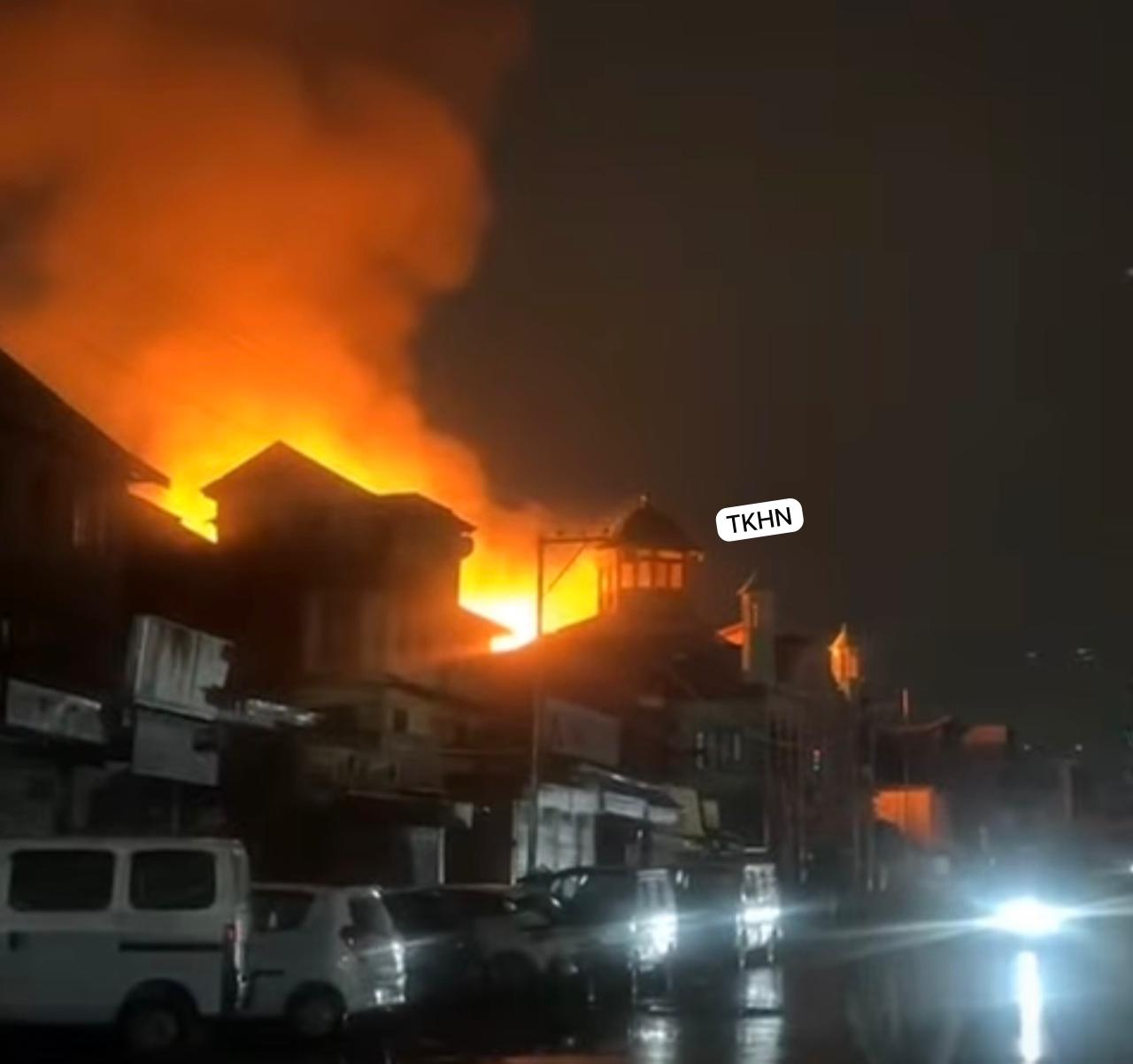 Midnight Blaze Destroys Three Houses in Fateh Kadal, Fireman Injured